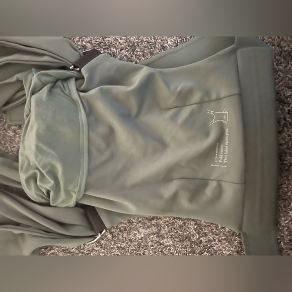 Lalabu Olive Simple Wrap Carrier - Picture 4 of 5